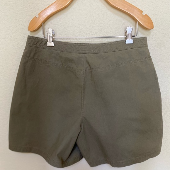 Dockers Short - Picture 2 of 2